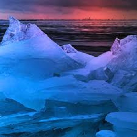 major glaciation period began (800 mya)