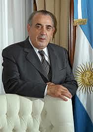 Asume provisionalmente la presidencia Eduardo Camaño