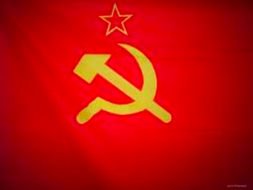 Russian Revolutin ends; Communists take power.