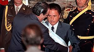 Asume la presidencia Eduardo Duhalde