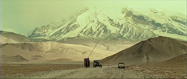 Amir and Baba flees to Pakistan