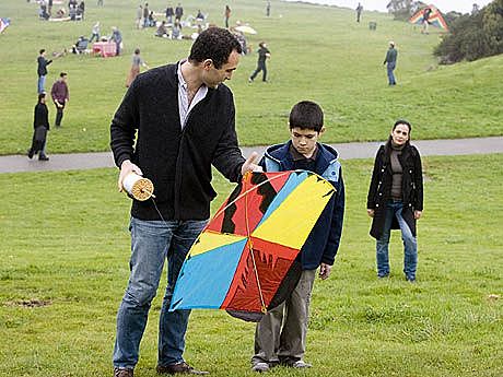 Amir and Sohrab finally bonds when they fly a kite