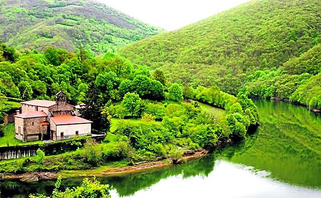 David Villa was born