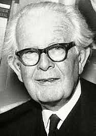 JEAN PIAGET