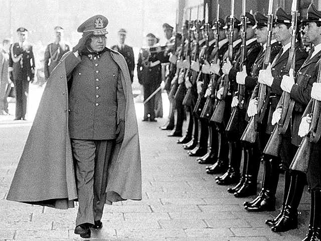 se estableció un gobierno dictatorial en chile dirigido por Pinochet