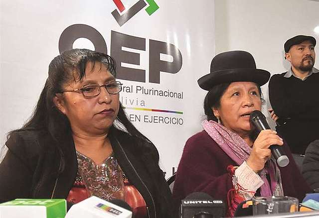 Aprehenden a la vocal Lucy Cruz, quien habría ordenado la caída del TREP