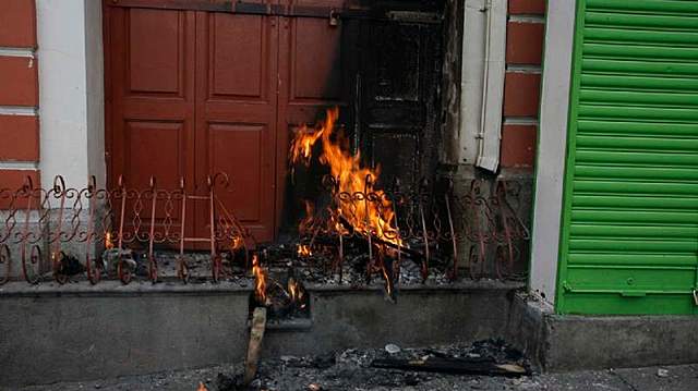 Patrimonio monumental de La Paz fue atacado durante disturbios en la plaza San Francisco