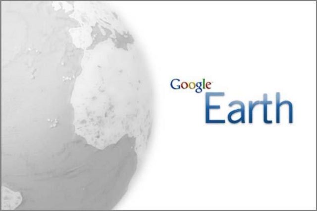 El programa Google Earth es lanzado.