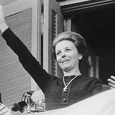 Timeline: Presidencia de Maria Estela M. de Peron
