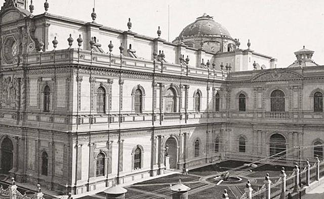 Fundación de la Biblioteca Nacional de Mexico