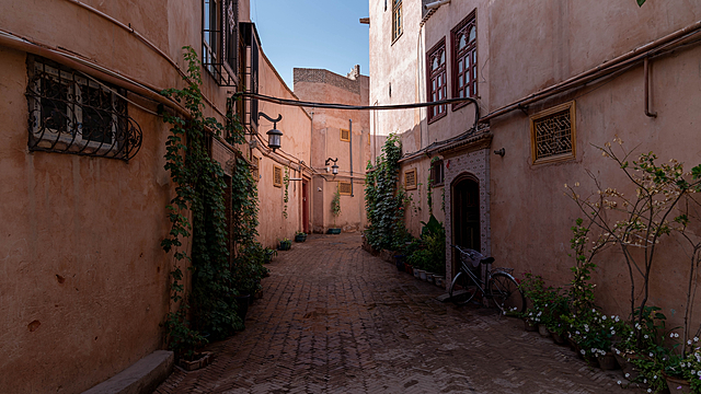 Rahim Khan searches for Hassan