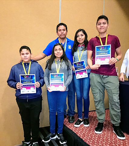 Medalla de Oro en OMRI (Robótica)