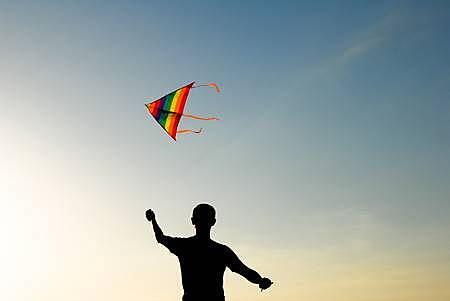 Amir runs a kite for Sohrab