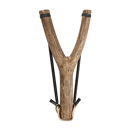 Hassan stands up to Assef