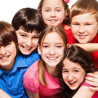 Timeline: ¡Tras los pasos de la infancia y la adolescencia!