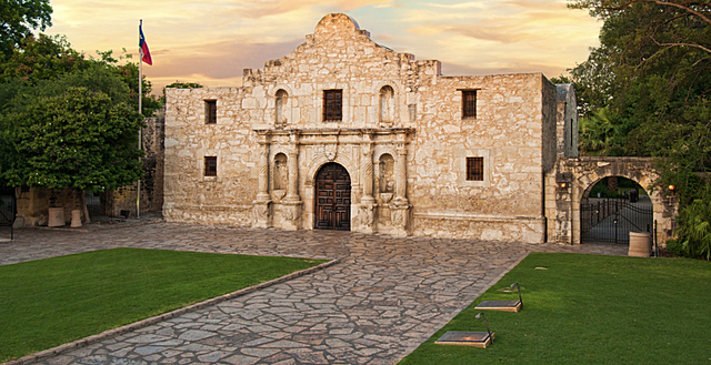 Mission San Antonio de Valero (The Alamo)