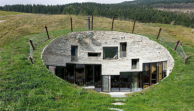 Mastenbroek, Bjarne and Christian Muller. Villa Vals. 2009, Vals, Switzerland.