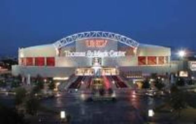 concert at Thomas And Mack center