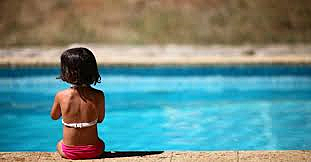 PRIMERA VEGADA A LA PISCINA!