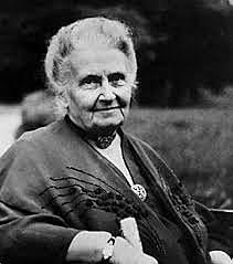 MARÍA MONTESSORI