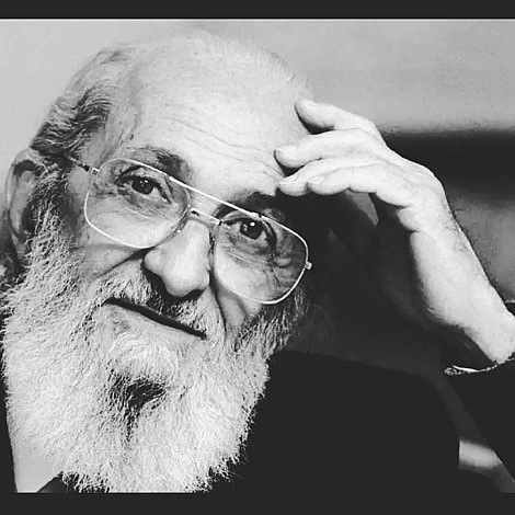 PAULO FREIRE