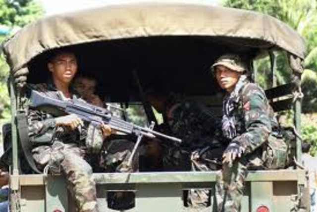 Japenese troops enter Manila