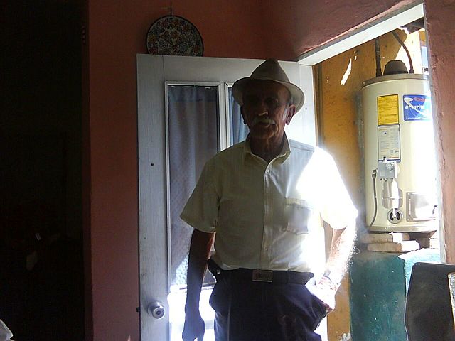 Abuelo.