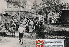 KILOMETROAK: La primera gran manifestación de apoyo a la educación en euskara