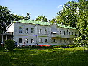 Tolstoy Opens a School