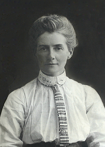Edith Cavell executed (Veteran)
