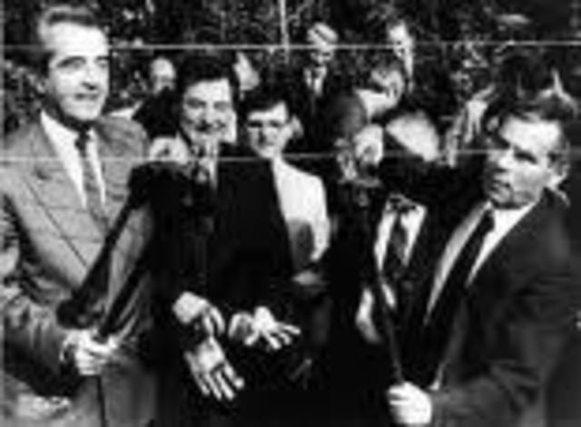 Hungarian gov. opens border