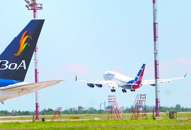 Se van de Bolivia los primeros 226 médicos cubanos