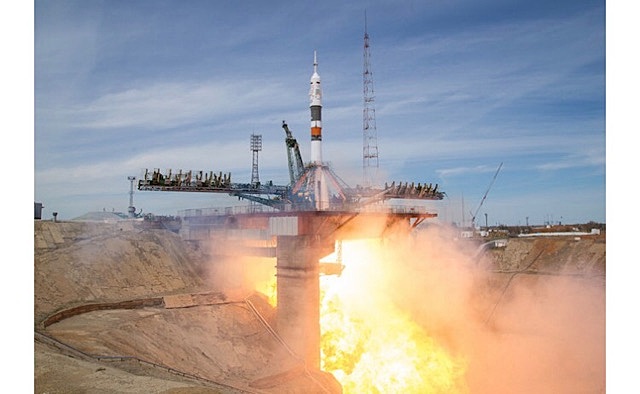 Watched my uncle travel to space!!