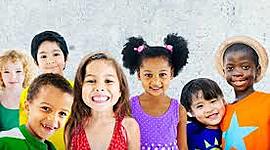 Timeline: Tras los pasos de la infancia y la adolescencia