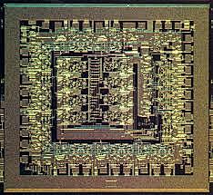 EL MICROCHIP Y LA TECNOLOGÍA