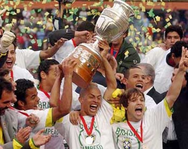 Copa América Perú 2004, campeón: PER