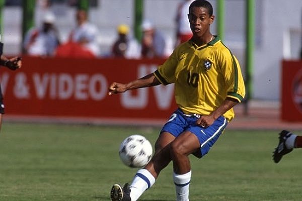 Titulo con la  selecion de menores