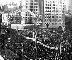 Acto masivo defensor de las medidas peronistas
