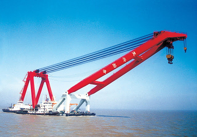 Grúa flotante