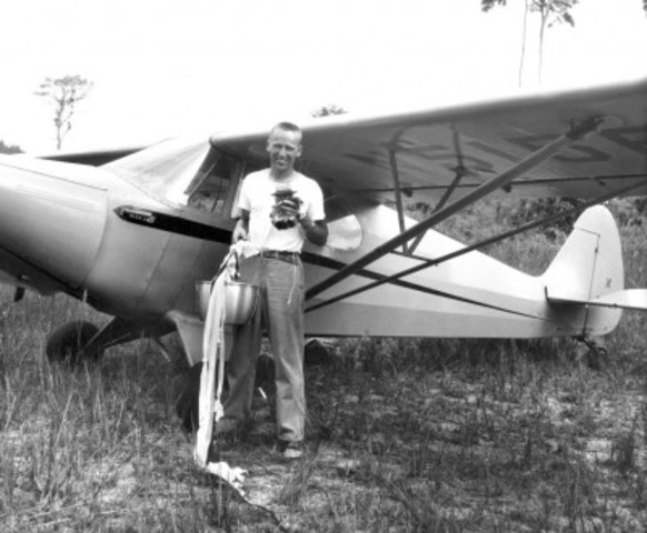 Nate crashes his plane in Quinto.