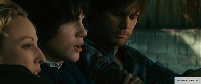 Walter surrenders to the police