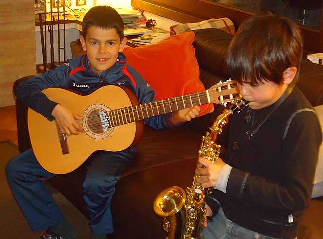 Primer cop tocant el saxo