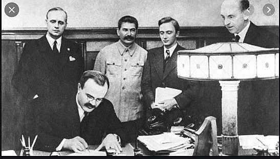 -Ribbentrop/Molotov Pact (1939)