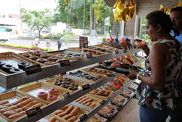 Se abre planta pastelera