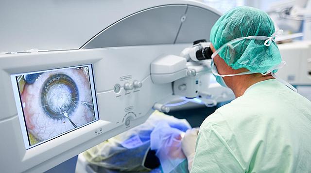 cirugía robotica con láser