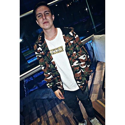 Flesboi de invitado en unos XV pordos