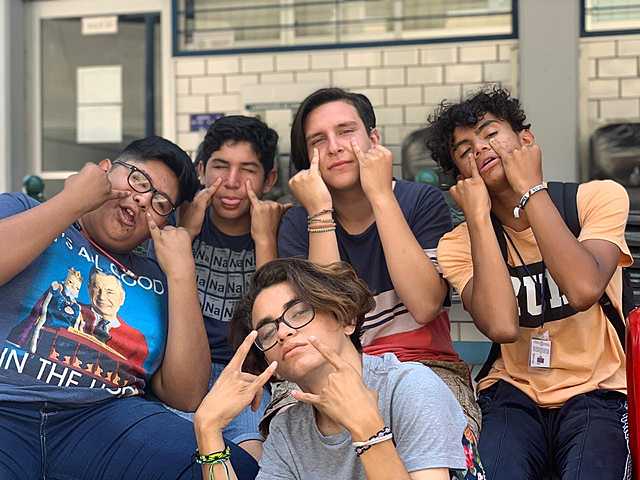 Flesboi y los panitas