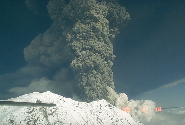 Mount Spurr erupts and dumps ash on Southcentral Alaska