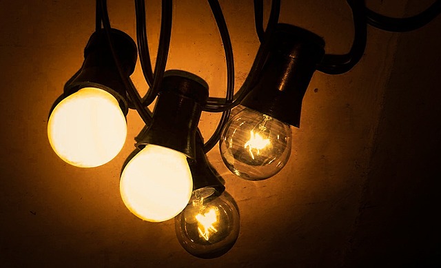 se prohíbe la comercialización de lamparas incandescentes