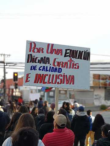 Suspenden clases en colegios y universidades de Valdivia